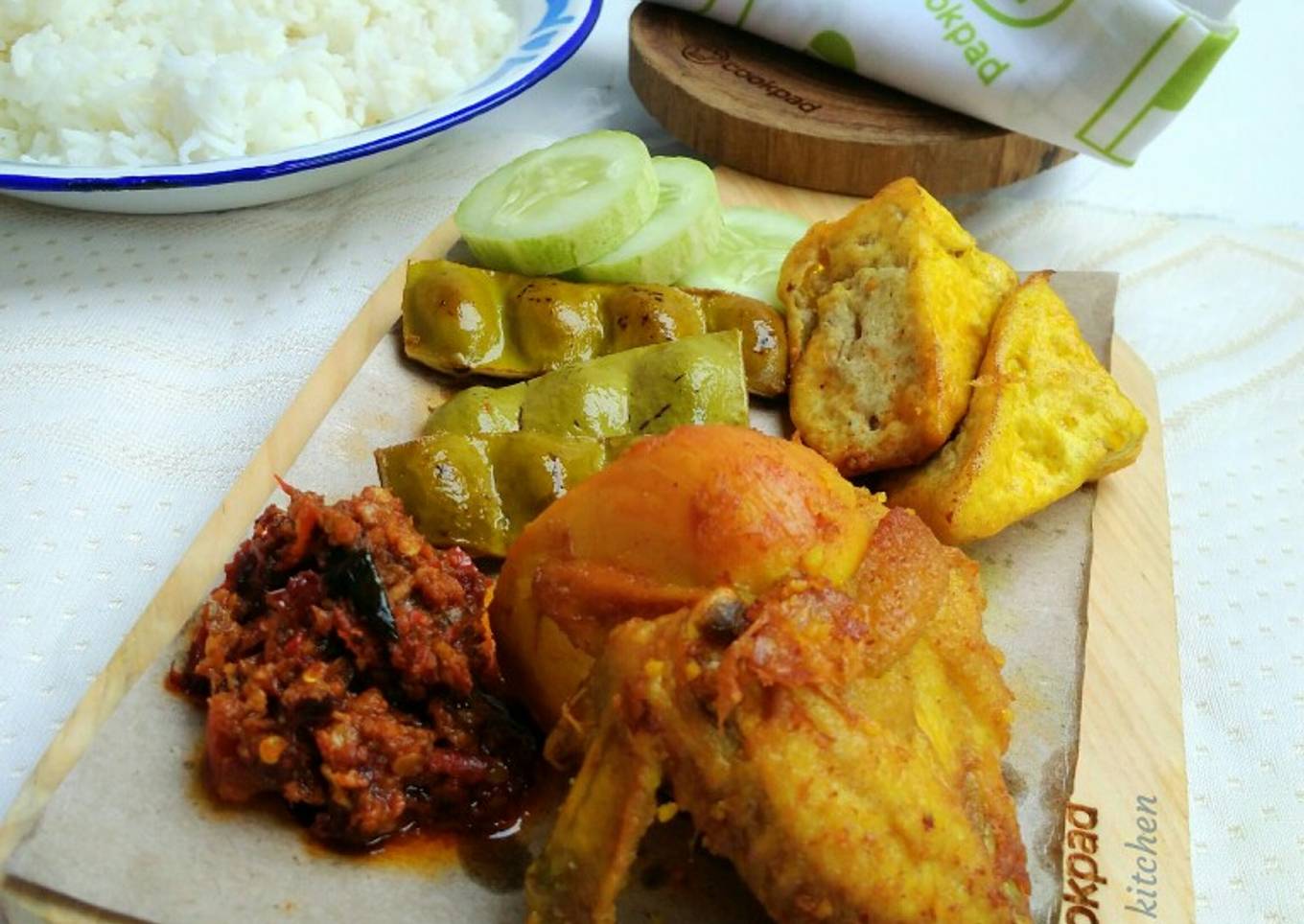 Ayam Goreng Bumbu Kemiri