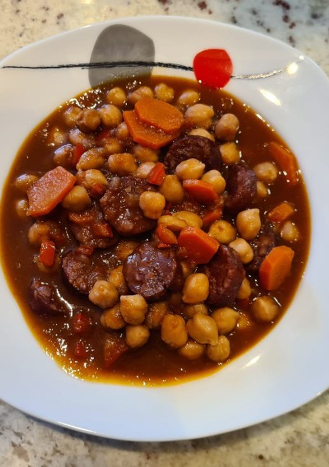 Una foto de Garbanzos con chorizo