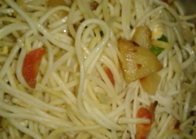 Steps to Make Speedy Mix vegetable egg noodles