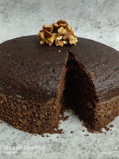 एगलेस व्होल व्हीट ओट्स और चॉकलेट केक (eggless whole wheat oats chocolate cake recipe in Hindi) रेसिपी मुख्य फोटो