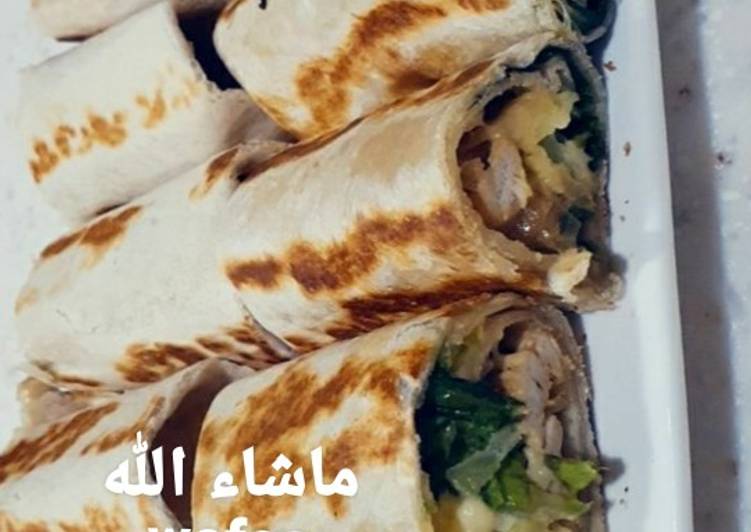 9- شاورما دجاج بخبز التورتيلا المنزلي