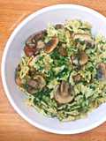 Farfalles champignons épinards