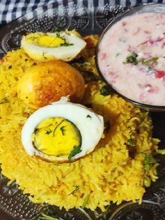 अंडा बिरयानी (Anda Biryani recipe in Hindi) रेसिपी मुख्य फोटो
