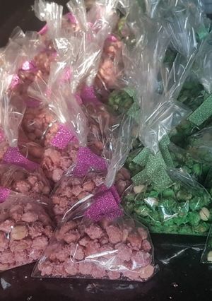 A picture of Candied Peanuts.