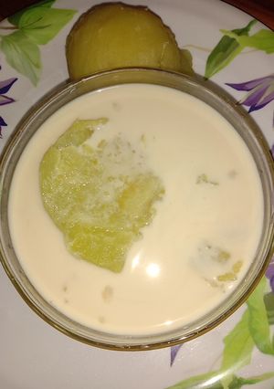 A picture of Sweet potato with coconut milk.