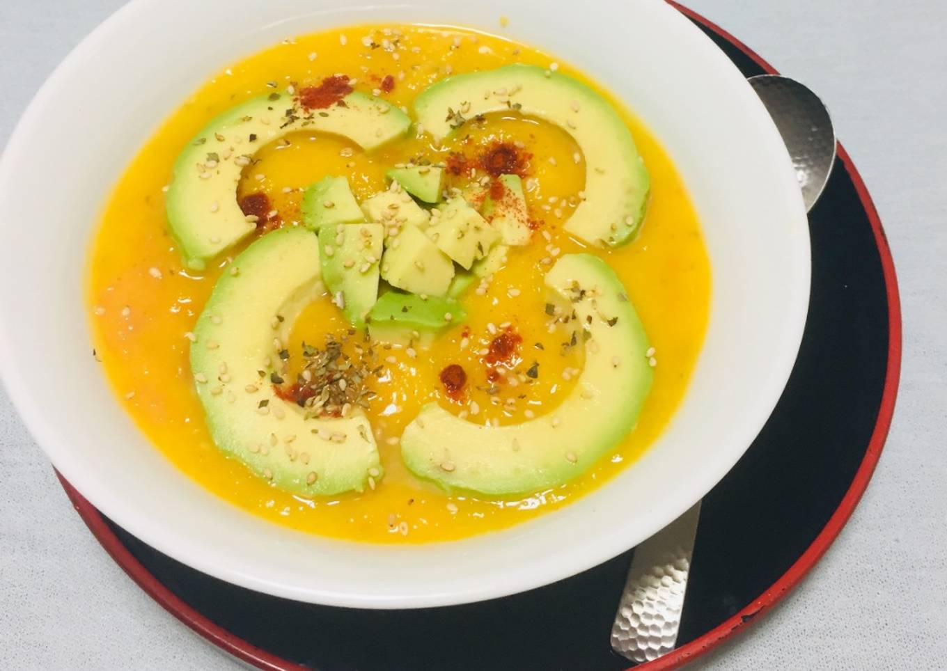 Sopa Fría de Calabaza, Zanahoria y Palta (Abacate)