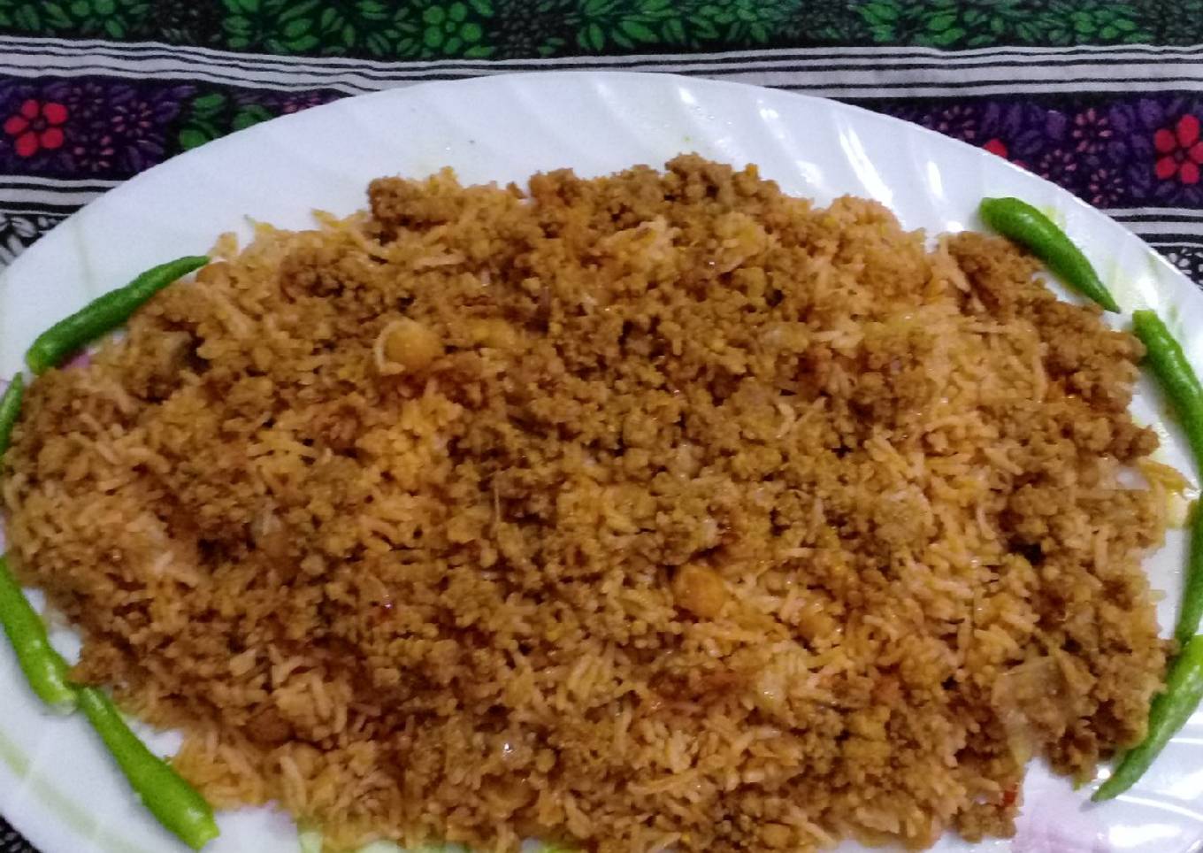 Qeema chana pilaao