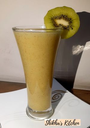 কিউই ফলের জুস রেসিপির প্রধান ছবি