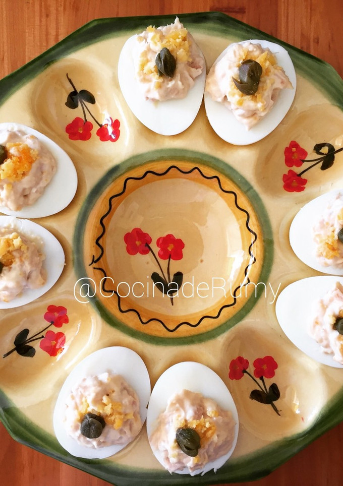 Una foto de Huevos rellenos