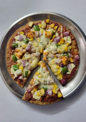 A picture of No Yeast Pizza (Party style).