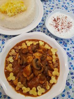 عکسی از دستور خورش قارچ و مرغ