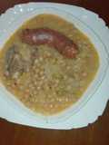 Cocido con repollo de col en la olla GM