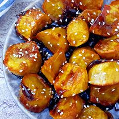 A picture of Goguma Mattang (South Korean Candied Sweet Potatoes).