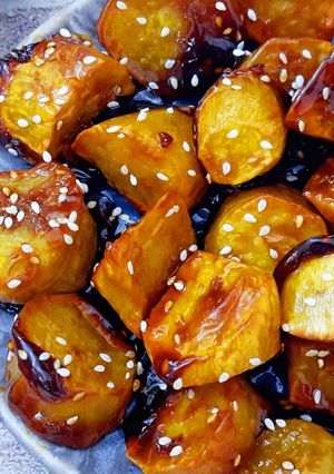 A picture of Goguma Mattang (South Korean Candied Sweet Potatoes).