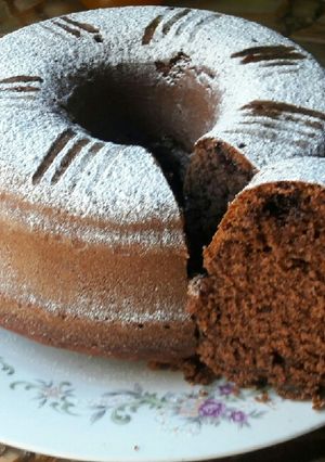 Una foto de Budín húmedo doble chocolate💜
