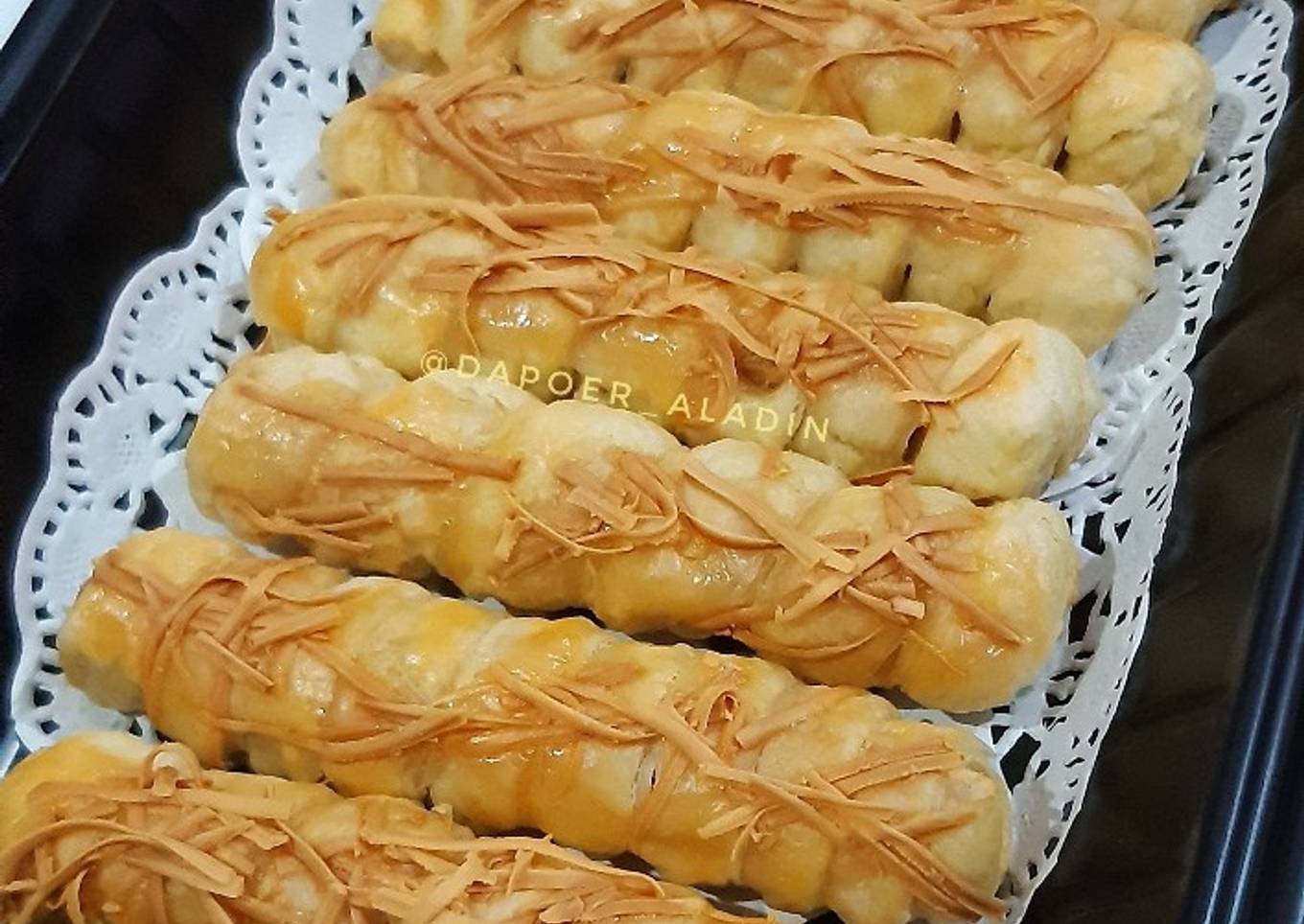 Cheese roll pastry