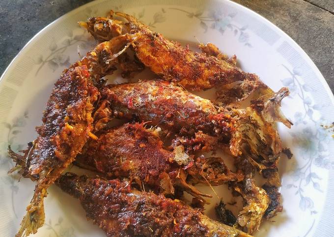 Langkah Mudah untuk Membuat Kembung bakar pedas manis Anti Gagal