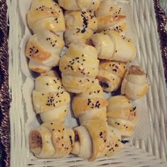 A picture of Chicken patties.