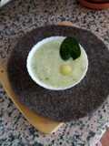 Sopa de melón con yogur y menta