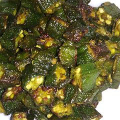 A picture of Bhindi  bhaja (ladys finger stir fry).