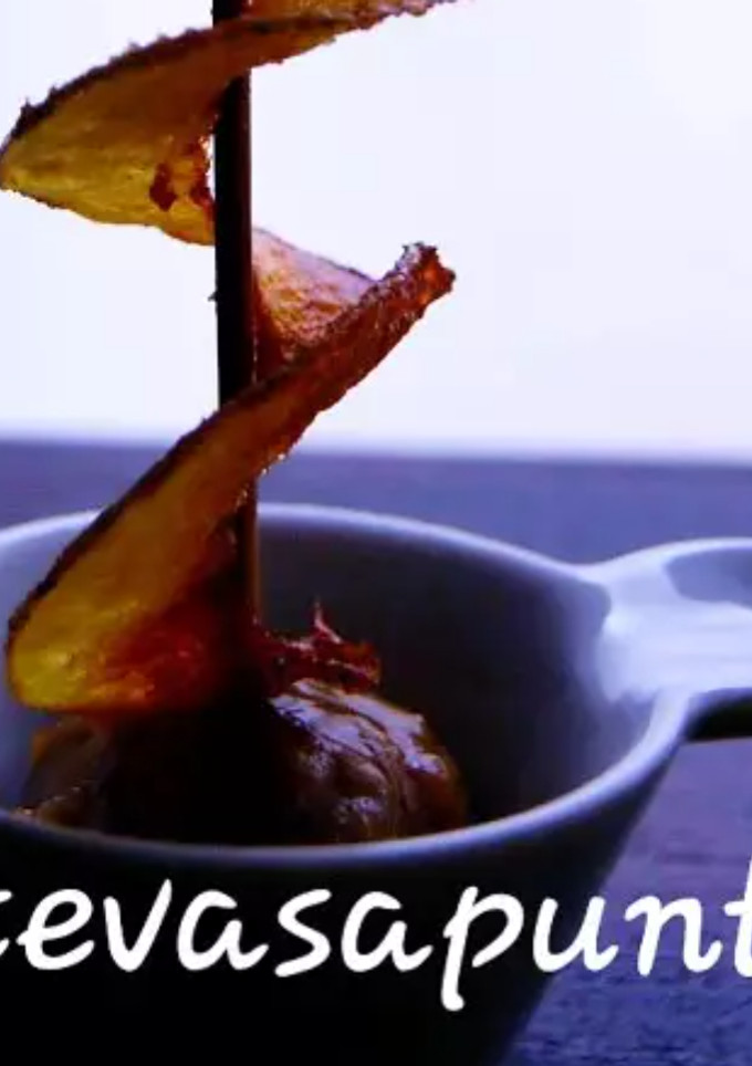 Una foto de Albóndigas de longaniza en salsa Pedro Ximénez 🥂