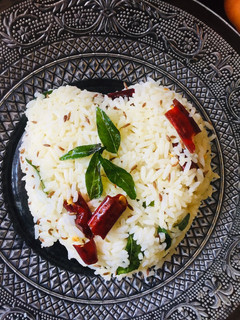 சீரக சாதம்(ஜீரா ரைஸ்)(cumin rice recipe in tamil) செய்முறை முக்கிய புகைப்படம்