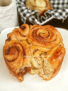 A picture of Cinnamon Roll Bread.
