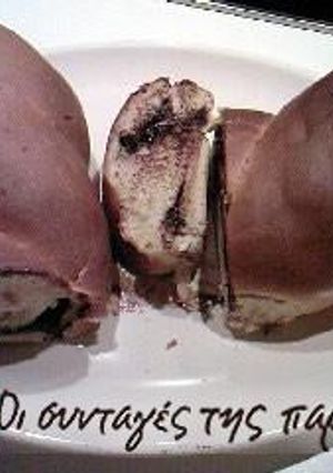 A picture of Lenten tsoureki.