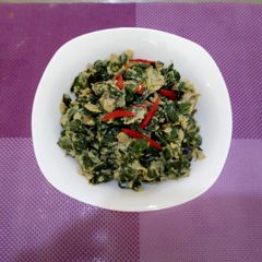 Moringa and egg sauce A picture of Moringa and egg sauce.