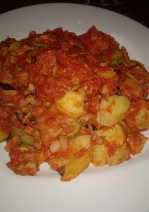 صورة لوصفة عشاء سهل وخفيف بالبطاطا والخضار 😋🍱