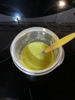 Una foto de Salsa de albahaca fresca con ajo