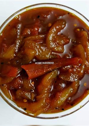 A picture of Watermelon rind and Tomato sweet and sour chutney.
