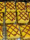 Cuadraditos de Naranja decorados con chocolate
