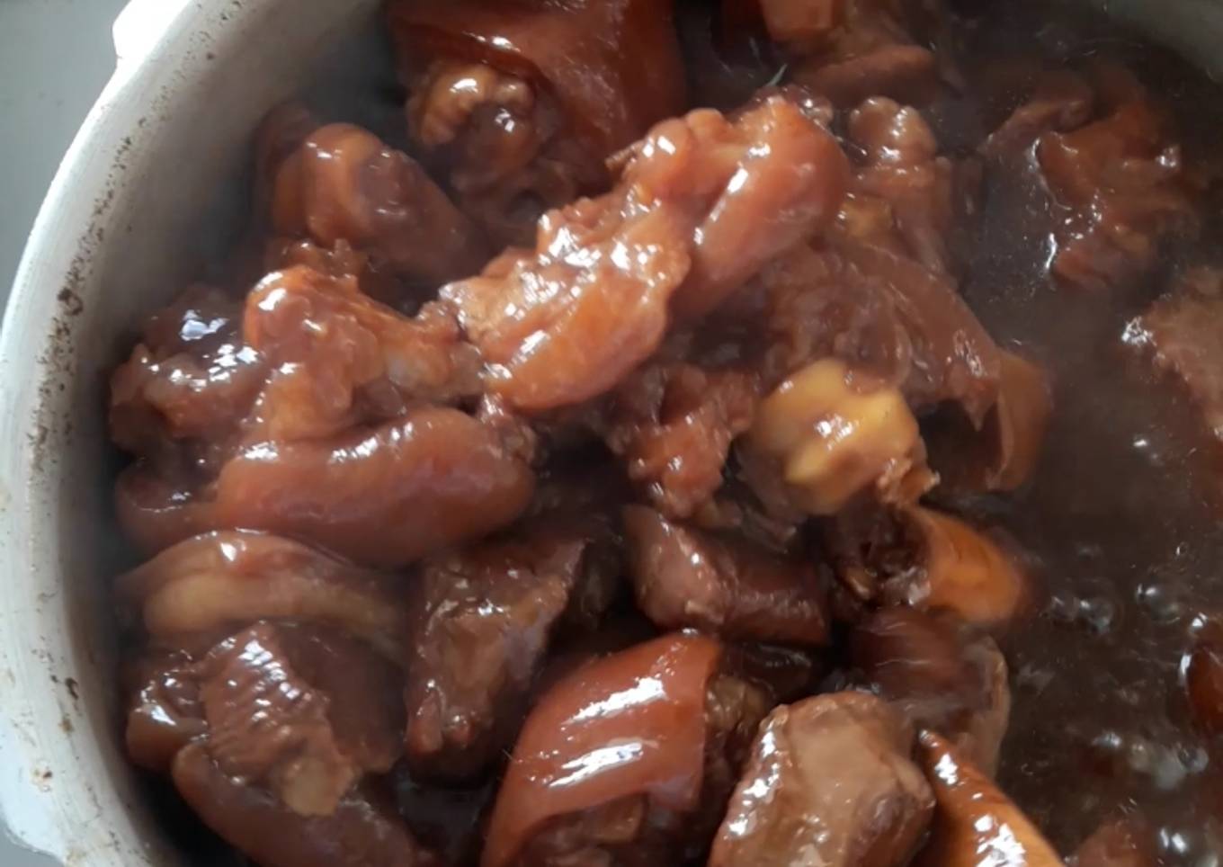 Kaki babi kecap nyumiii