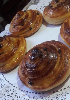 صورة لوصفة بريوش رولي بالشوكولاتة