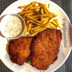 A picture of Herb crusted Fish ‘And’ Chips.