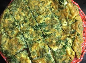 Hình của món Trứng gà chiên ngải cứu.