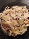 Spaghete cu fistic și gorgonzola