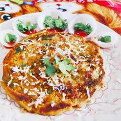 A picture of Cheesy Garlic Lachha Paratha.