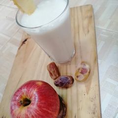 A picture of Apple and date milkshake.