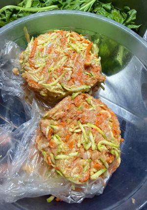 Una foto de Hamburguesas de Pollo y Vegetales