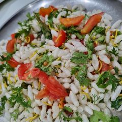 A picture of Dry kurmura bhel.
