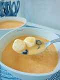 Sopa fría de sandía y coco con mozzarella