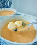 Sopa fría de sandía y coco con mozzarella
