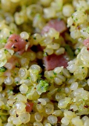 Una foto de Quinoa rápida con brócoli y panceta!
