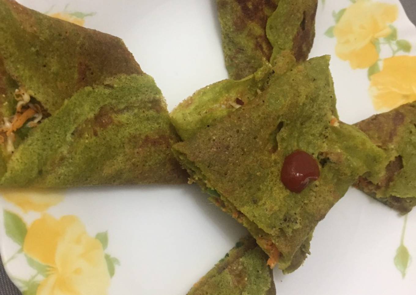Spinach Cheela wraps