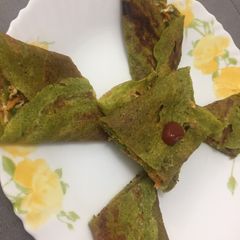 Spinach Cheela wraps A picture of Spinach Cheela wraps.
