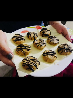 A picture of No bake oats cookies.