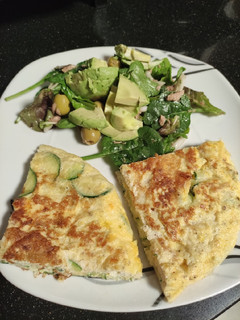 Una foto de Tortilla de calabacín al queso