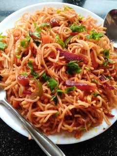 वेज चाउमीन ( veg chowmein recipe in Hindi रेसिपी मुख्य फोटो